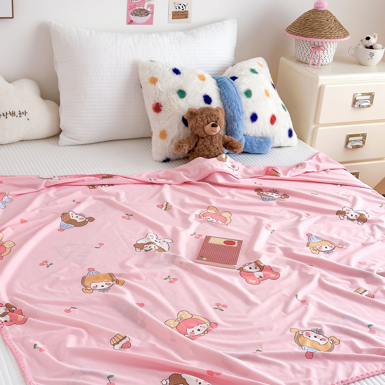 91家纺网 家纺一手货源 找家纺 嗨生活 2026新款贝壳边婴儿裸睡级凉感针织毯幼儿园夏被儿童夏被毯子盖毯午睡毯旅行毯夏凉 樱桃女孩