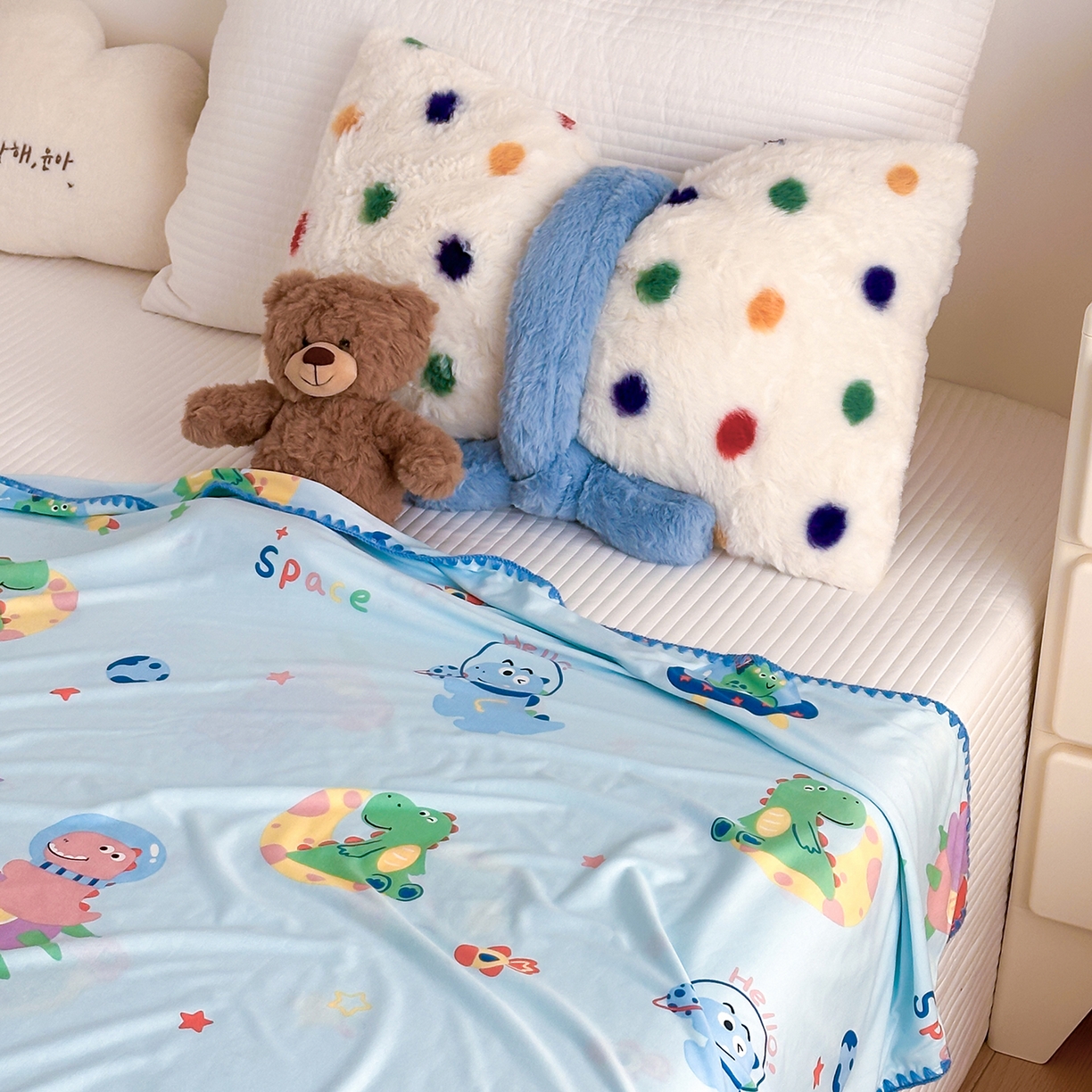 91家纺网 家纺一手货源 找家纺 嗨生活 2026新款贝壳边婴儿裸睡级凉感针织毯幼儿园夏被儿童夏被毯子盖毯午睡毯旅行毯夏凉 快乐恐龙