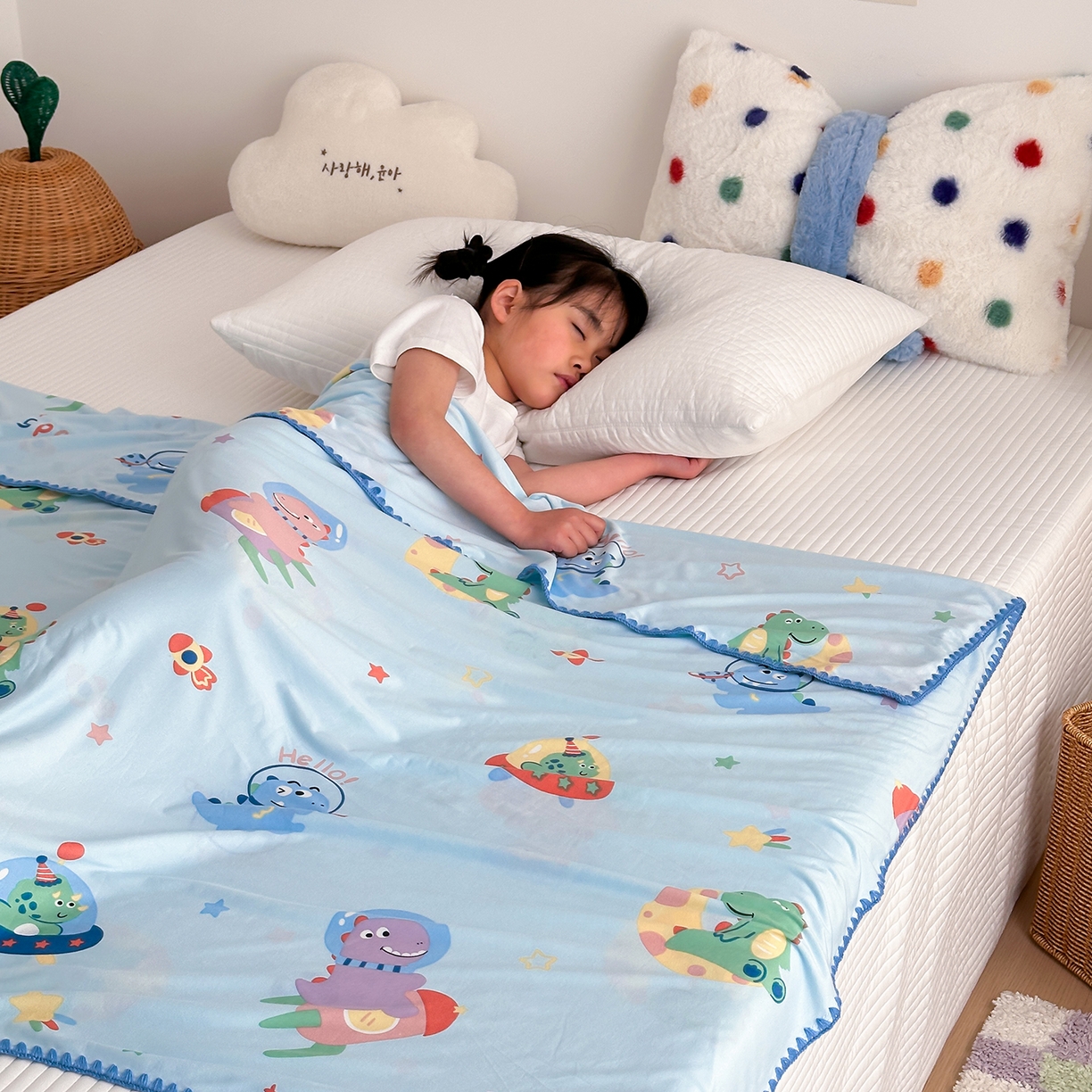 91家纺网 家纺一手货源 找家纺 嗨生活 2026新款贝壳边婴儿裸睡级凉感针织毯幼儿园夏被儿童夏被毯子盖毯午睡毯旅行毯夏凉 快乐恐龙