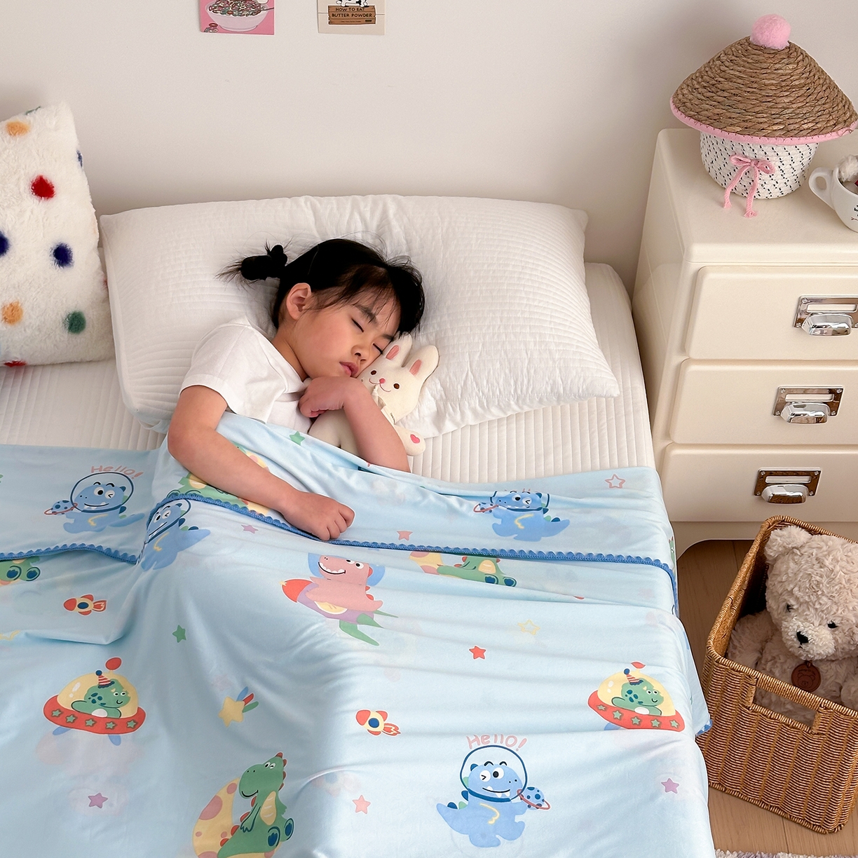 91家纺网 家纺一手货源 找家纺 嗨生活 2026新款贝壳边婴儿裸睡级凉感针织毯幼儿园夏被儿童夏被毯子盖毯午睡毯旅行毯夏凉 快乐恐龙