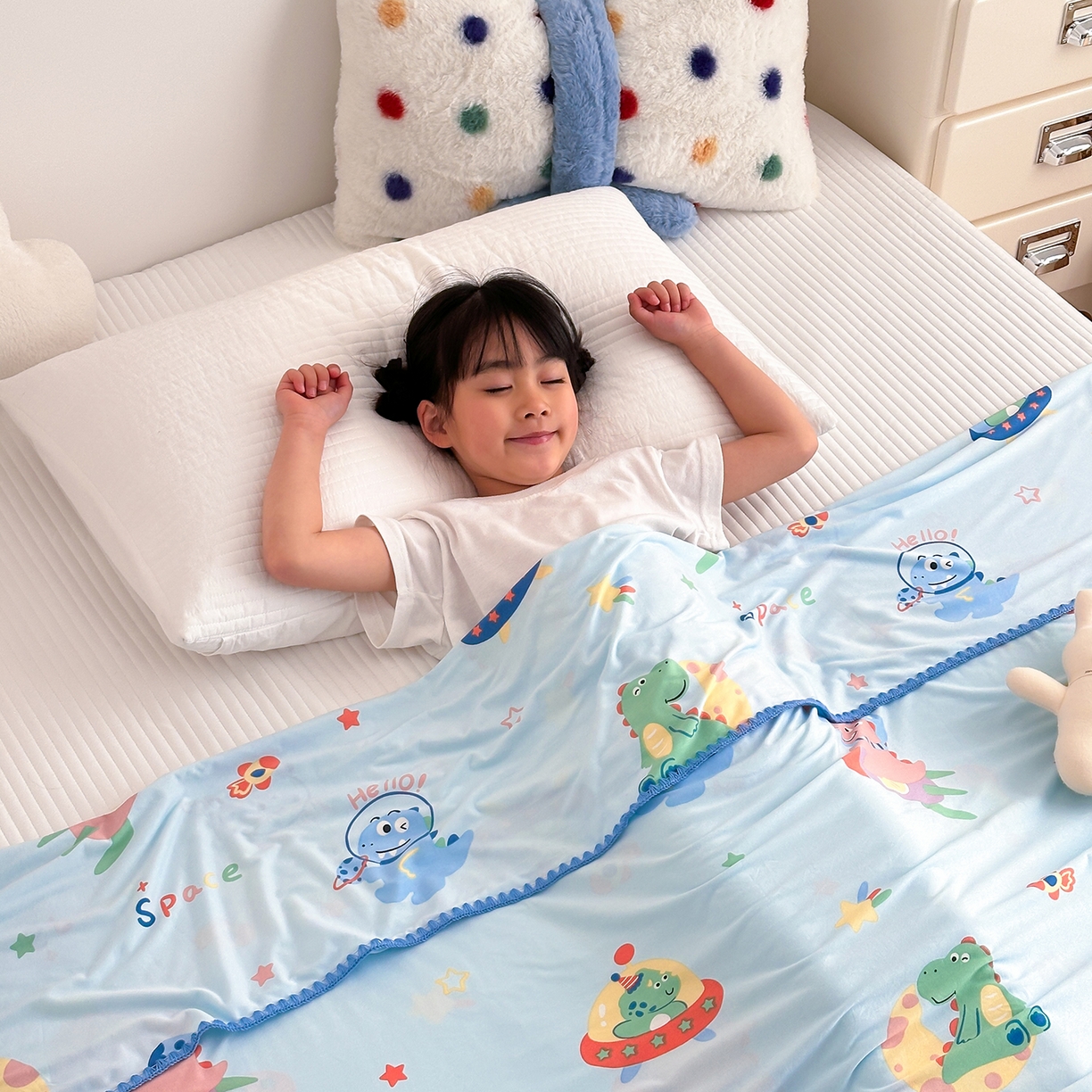 91家纺网 家纺一手货源 找家纺 嗨生活 2026新款贝壳边婴儿裸睡级凉感针织毯幼儿园夏被儿童夏被毯子盖毯午睡毯旅行毯夏凉 快乐恐龙