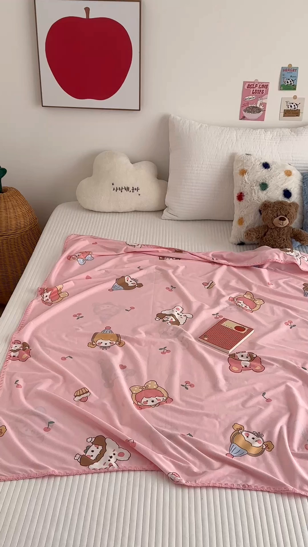 91家纺网 家纺一手货源 找家纺 嗨生活 2026新款贝壳边婴儿裸睡级凉感针织毯幼儿园夏被儿童夏被毯子盖毯午睡毯旅行毯夏凉 樱桃女孩