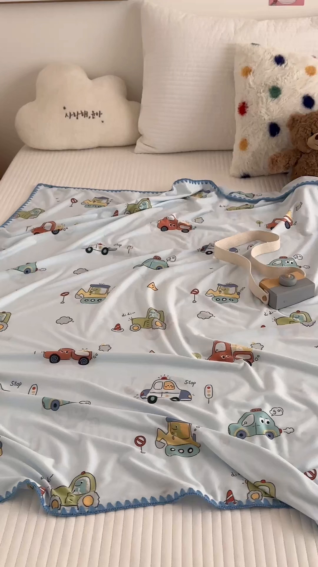 91家纺网 家纺一手货源 找家纺 嗨生活 2026新款贝壳边婴儿裸睡级凉感针织毯幼儿园夏被儿童夏被毯子盖毯午睡毯旅行毯夏凉 飞驰汽车