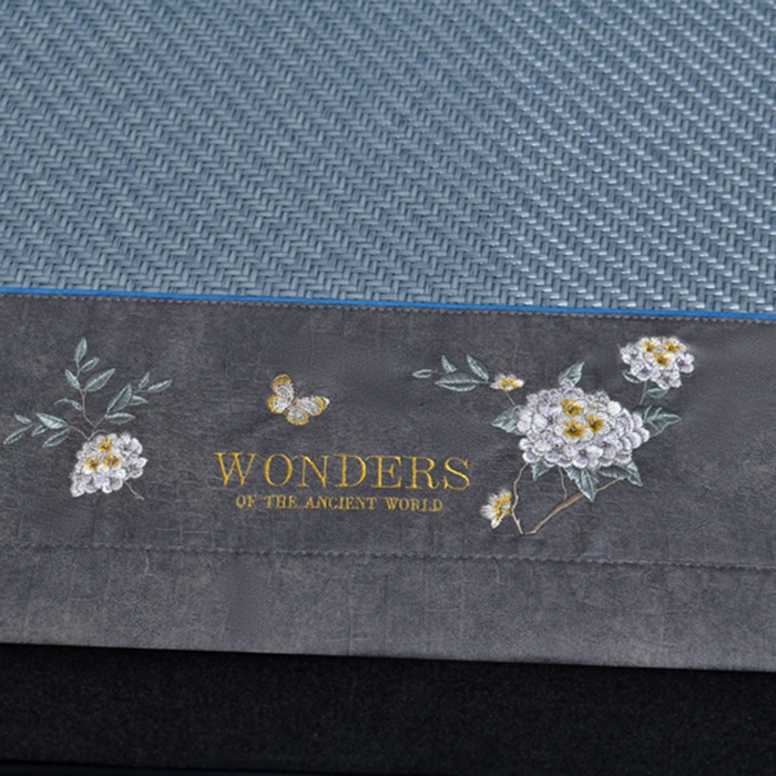 91家纺网 家纺一手货源 找家纺 小牛席业 2026新款PE冷感霸王藤系列（绣球花开刺绣款）凉席藤席冰藤席冰丝席可机洗凉感冰丝席豆豆席PE霸王藤 蓝色