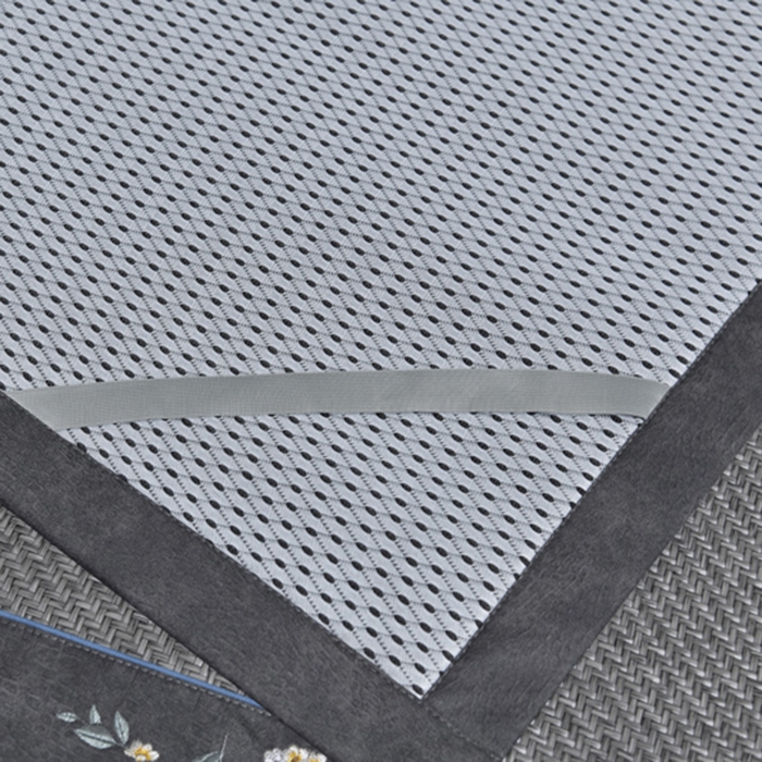 91家纺网 家纺一手货源 找家纺 小牛席业 2026新款PE冷感霸王藤系列（绣球花开刺绣款）凉席藤席冰藤席冰丝席可机洗凉感冰丝席豆豆席PE霸王藤 灰色