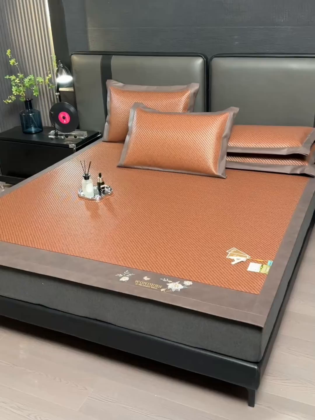 91家纺网 家纺一手货源 找家纺 （总）小牛席业 2026新款PE冷感霸王藤系列（绣球花开刺绣款）凉席藤席冰藤席冰丝席可机洗凉感冰丝席豆豆席PE霸王藤