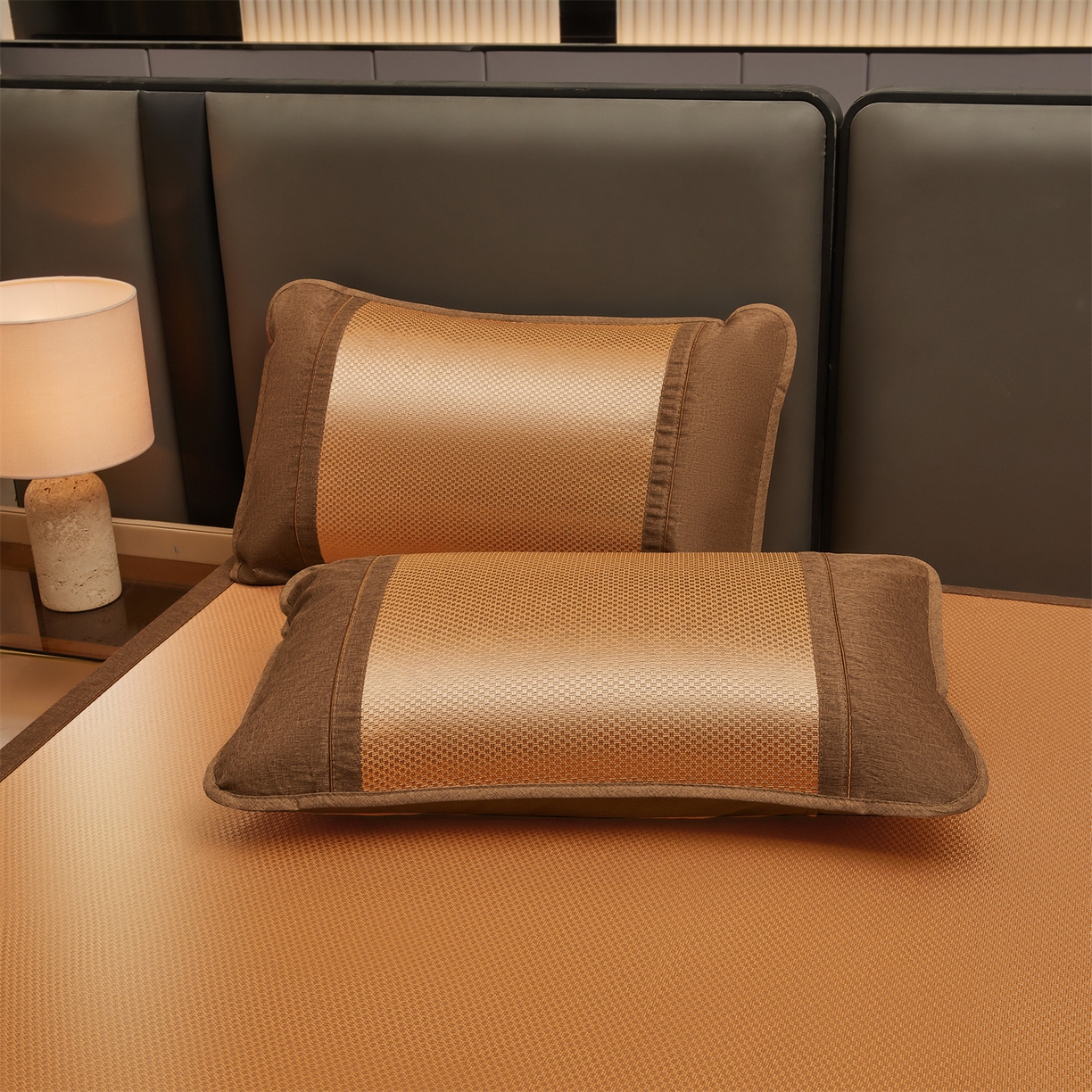 91家纺网 家纺一手货源 找家纺 绒艺席业 2026新款A类双面冰藤艾草凉席 冰藤艾草咖