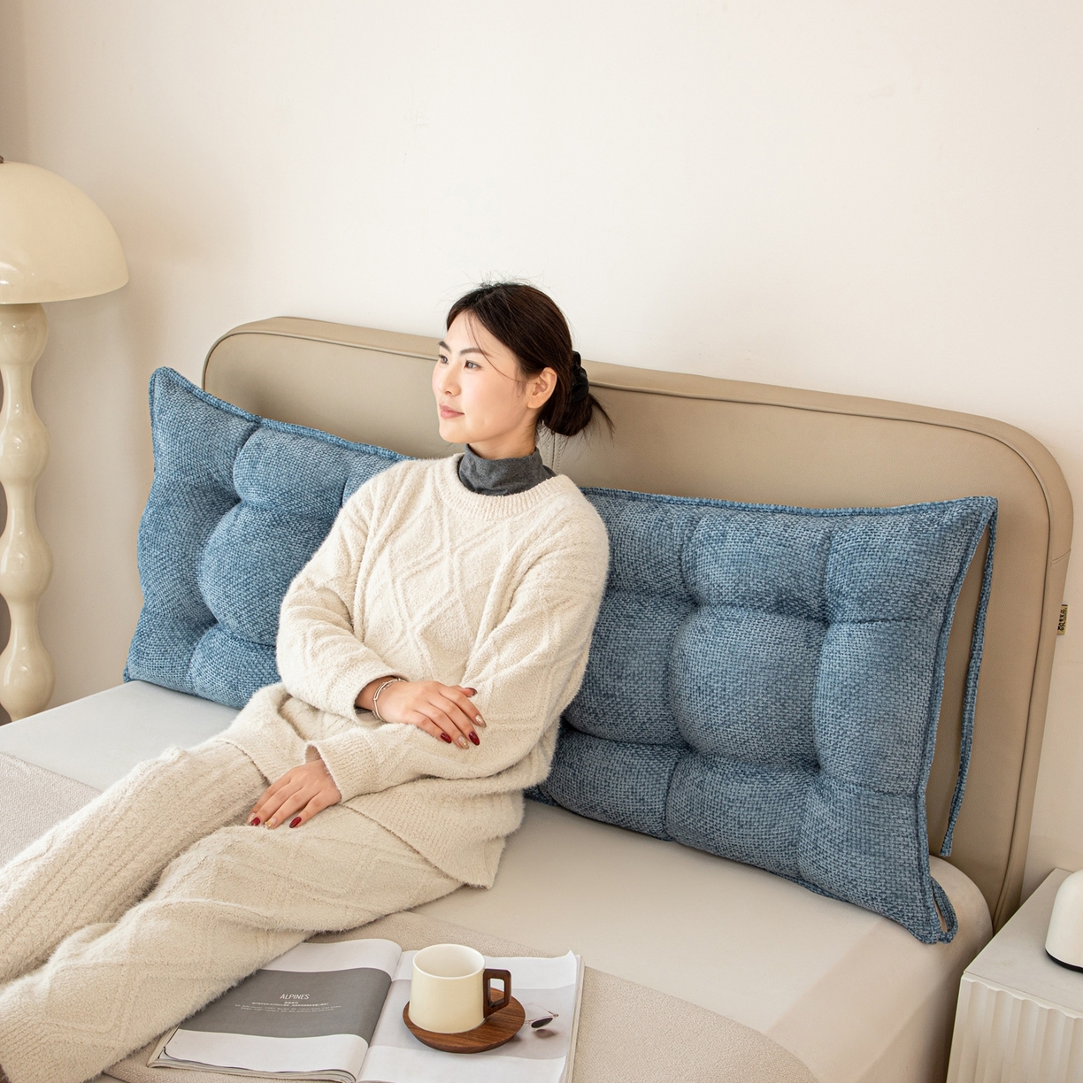 91家纺网 家纺一手货源 找家纺 沐沐家纺 2026新款简约十字绒床头靠背 孔雀蓝