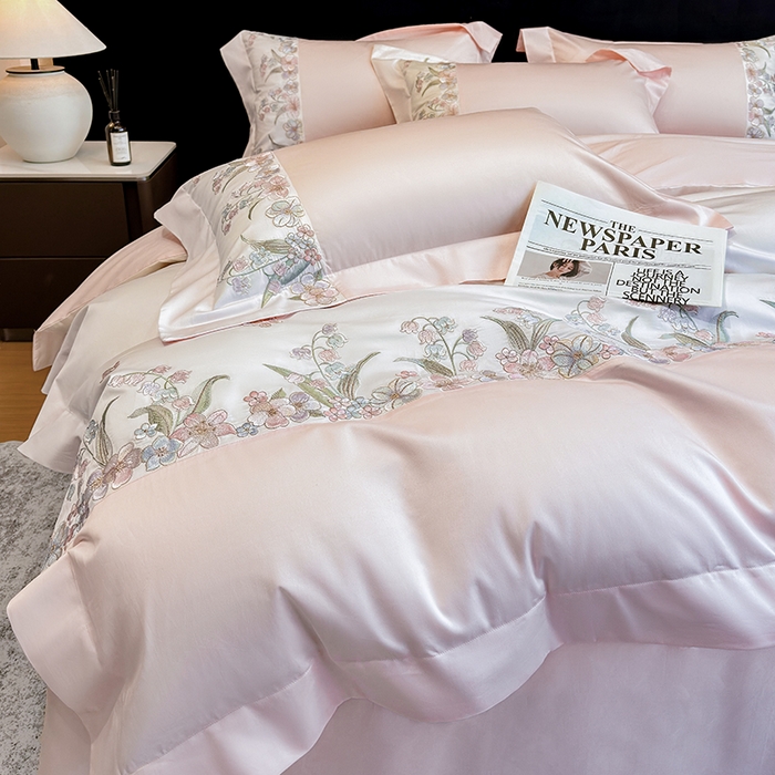 91家纺网 家纺一手货源 找家纺 星蕴家纺 2026新款50贡缎长绒棉纯棉绣花四件套-花瑾 花瑾-邂逅粉