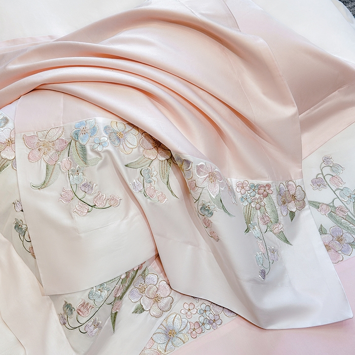 91家纺网 家纺一手货源 找家纺 星蕴家纺 2026新款50贡缎长绒棉纯棉绣花四件套-花瑾 花瑾-邂逅粉