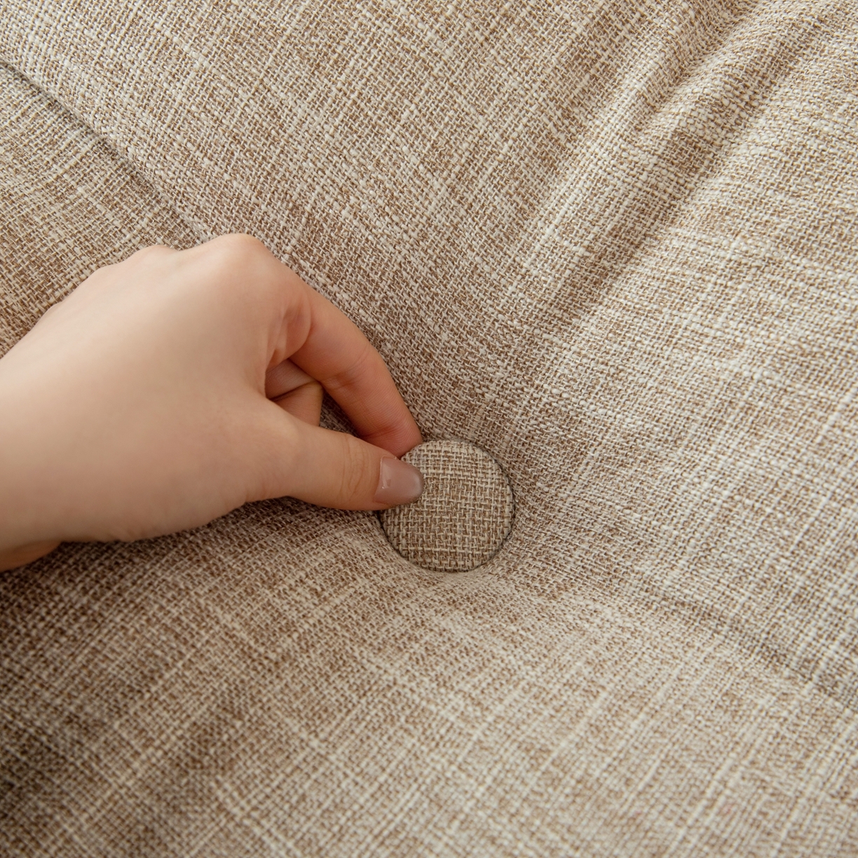 91家纺网 家纺一手货源 找家纺 沐沐家纺 2026新款棉麻三角大靠背 浅卡其色