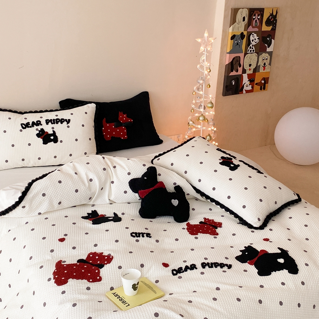 91家纺网 家纺一手货源 找家纺 星野 2026春夏新款100s双股澳棉纯棉刺绣四件套-第二波 波点萌犬