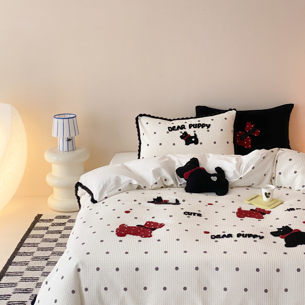 91家纺网 家纺一手货源 找家纺 星野 2026春夏新款100s双股澳棉纯棉刺绣四件套-第二波 波点萌犬