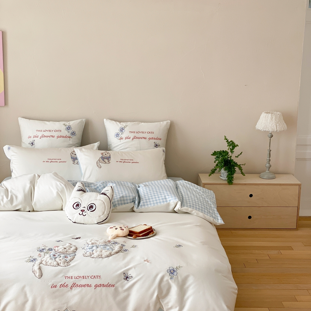 91家纺网 家纺一手货源 找家纺 星野 2026春夏新款100s双股澳棉纯棉刺绣四件套-第二波 花间喵语