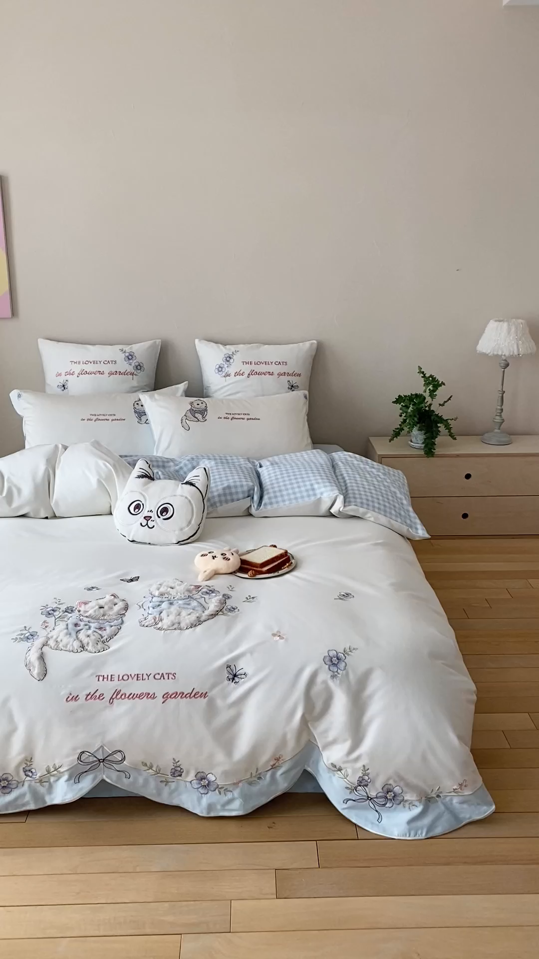 91家纺网 家纺一手货源 找家纺 星野 2026春夏新款100s双股澳棉纯棉刺绣四件套-第二波 花间喵语