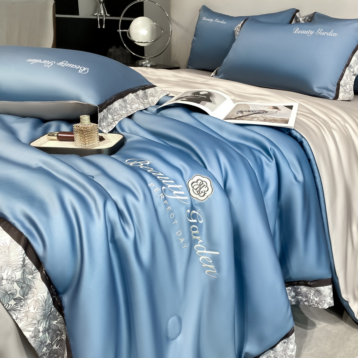 91家纺网 家纺一手货源 找家纺 （总）云棉坊 2026新款水洗真丝冰丝夏被夏凉被空调被数码边刺绣款-琉光系列