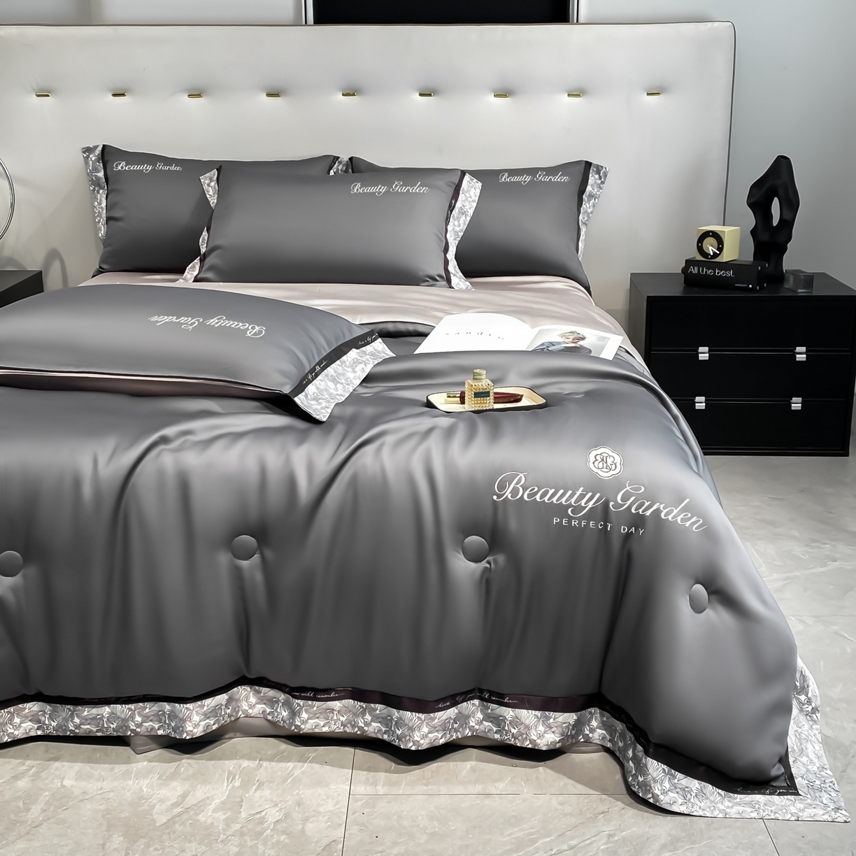 91家纺网 家纺一手货源 找家纺 云棉坊 2026新款水洗真丝冰丝夏被夏凉被空调被数码边刺绣款-琉光系列 琉光-高级灰+山灰