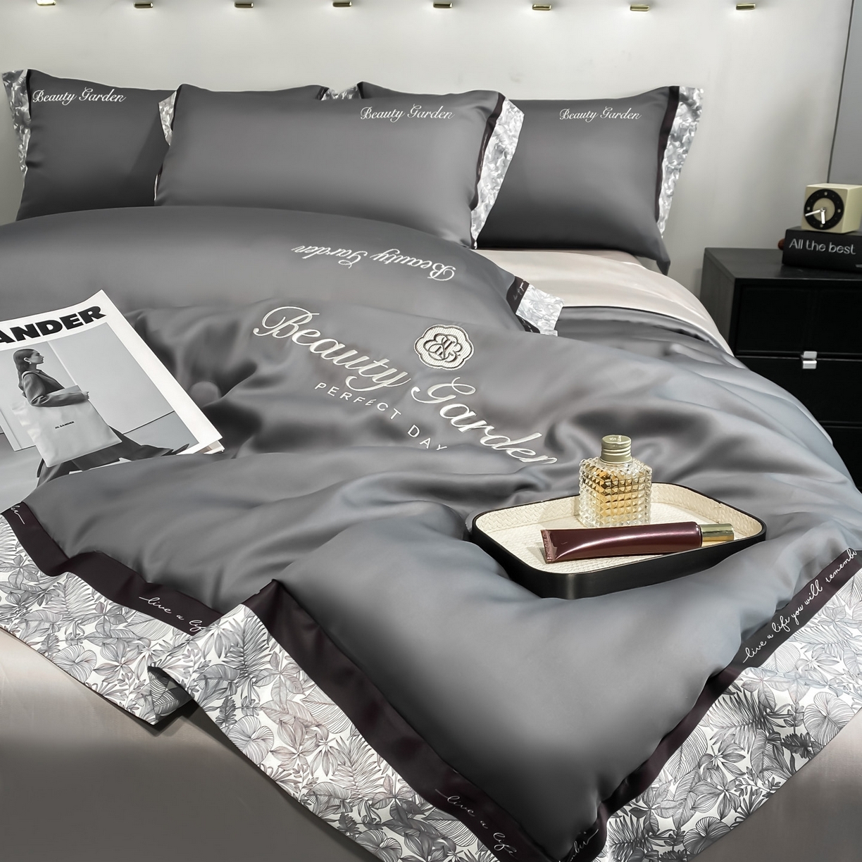 91家纺网 家纺一手货源 找家纺 云棉坊 2026新款水洗真丝冰丝夏被夏凉被空调被数码边刺绣款-琉光系列 琉光-高级灰+山灰