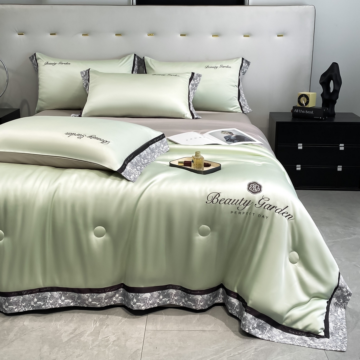 91家纺网 家纺一手货源 找家纺 云棉坊 2026新款水洗真丝冰丝夏被夏凉被空调被数码边刺绣款-琉光系列 琉光-水果清香+山灰