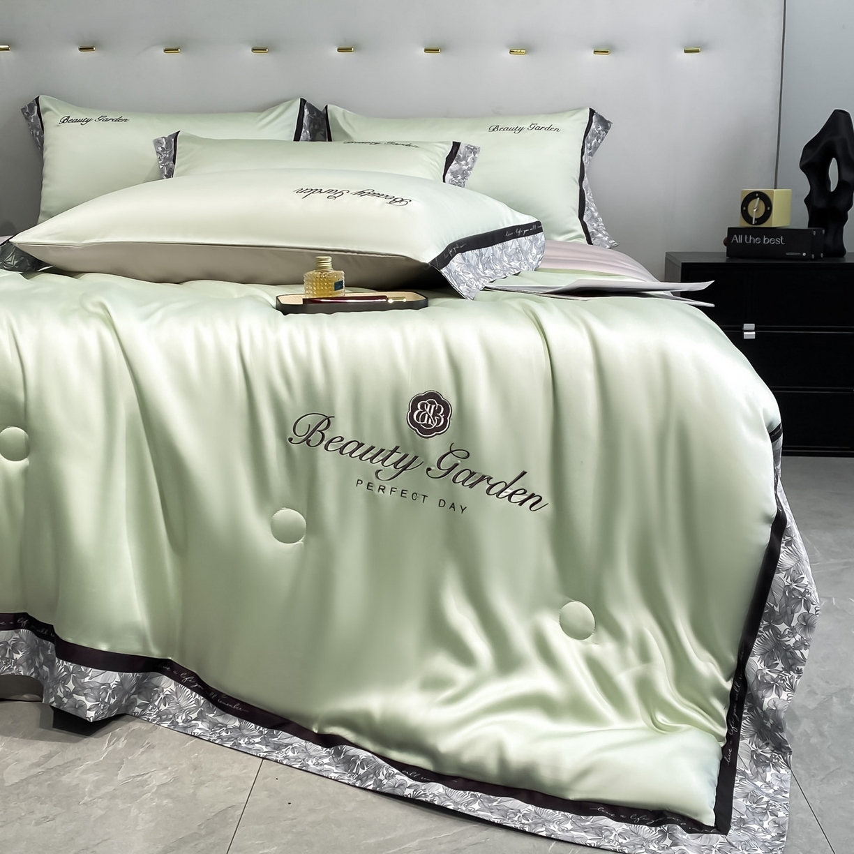 91家纺网 家纺一手货源 找家纺 云棉坊 2026新款水洗真丝冰丝夏被夏凉被空调被数码边刺绣款-琉光系列 琉光-水果清香+山灰