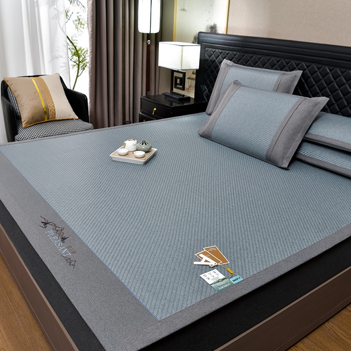 91家纺网 家纺一手货源 找家纺 小牛席业 2026新款PE冷感霸王藤系列（雪山刺绣款）凉席藤席冰藤席冰丝席草席竹席乳胶席凉感豆豆席 蓝色