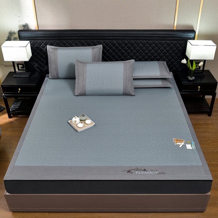 91家纺网 家纺一手货源 找家纺 小牛席业 2026新款PE冷感霸王藤系列（雪山刺绣款）凉席藤席冰藤席冰丝席草席竹席乳胶席凉感豆豆席 蓝色