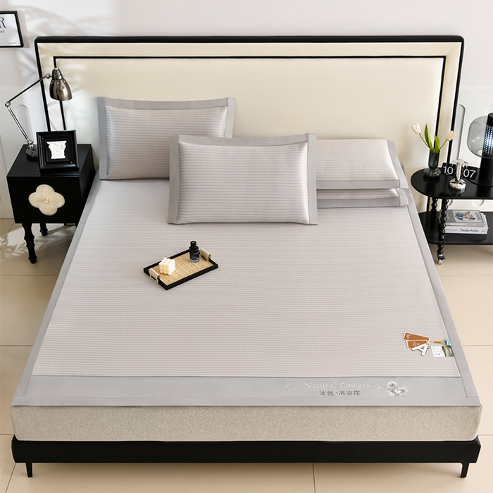 91家纺网 家纺一手货源 找家纺 小牛席业 2026新款经典条纹-绣球冰丝清凉席系列凉席藤席冰藤双面席冰丝席竹席凉席空调席草席三件套 香槟