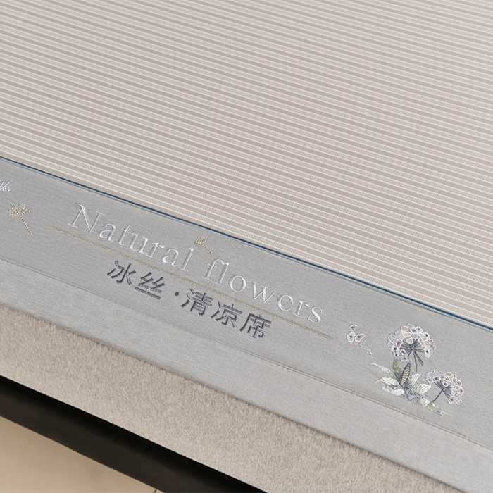 91家纺网 家纺一手货源 找家纺 小牛席业 2026新款经典条纹-绣球冰丝清凉席系列凉席藤席冰藤双面席冰丝席竹席凉席空调席草席三件套 香槟