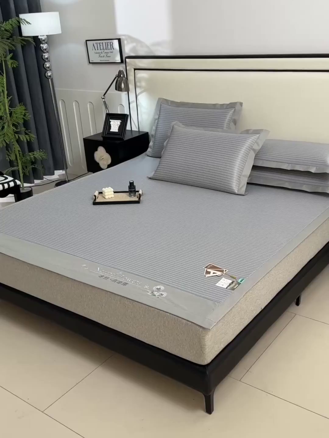 91家纺网 家纺一手货源 找家纺 （总）小牛席业 2026新款经典条纹-绣球冰丝清凉席系列凉席藤席冰藤双面席冰丝席竹席凉席空调席草席三件套