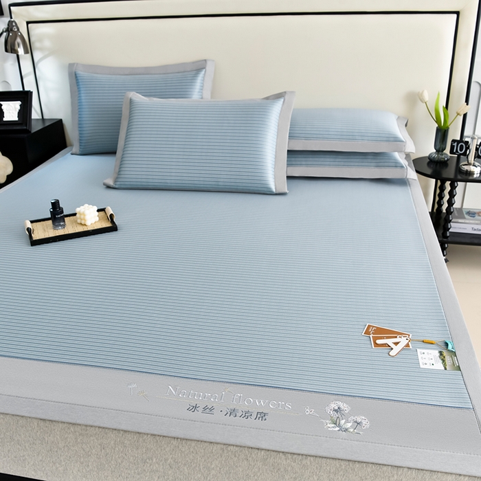 91家纺网 家纺一手货源 找家纺 小牛席业 2026新款经典条纹-绣球冰丝清凉席系列凉席藤席冰藤双面席冰丝席竹席凉席空调席草席三件套 蓝色