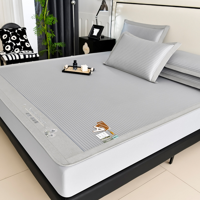 91家纺网 家纺一手货源 找家纺 （总）小牛席业 2026新款经典条纹冰丝清凉席系列（床笠款）-绣球凉席藤席冰藤双面席冰丝席竹席凉席空调席草席三件套