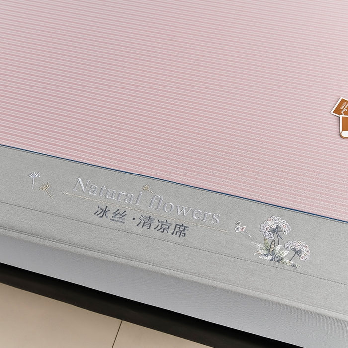 91家纺网 家纺一手货源 找家纺 小牛席业 2026新款经典条纹冰丝清凉席系列（床笠款）-绣球凉席藤席冰藤双面席冰丝席竹席凉席空调席草席三件套 粉色