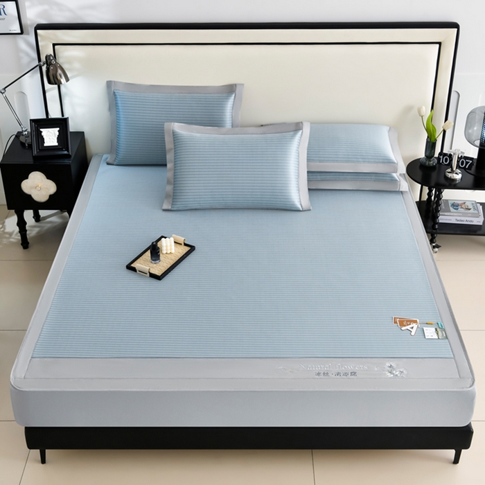 91家纺网 家纺一手货源 找家纺 小牛席业 2026新款经典条纹冰丝清凉席系列（床笠款）-绣球凉席藤席冰藤双面席冰丝席竹席凉席空调席草席三件套 蓝色