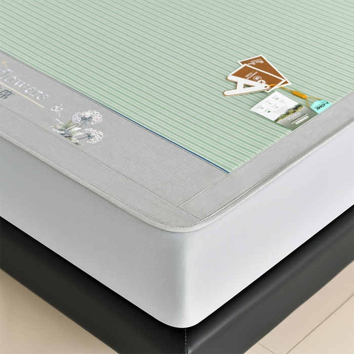 91家纺网 家纺一手货源 找家纺 小牛席业 2026新款经典条纹冰丝清凉席系列（床笠款）-绣球凉席藤席冰藤双面席冰丝席竹席凉席空调席草席三件套 绿色