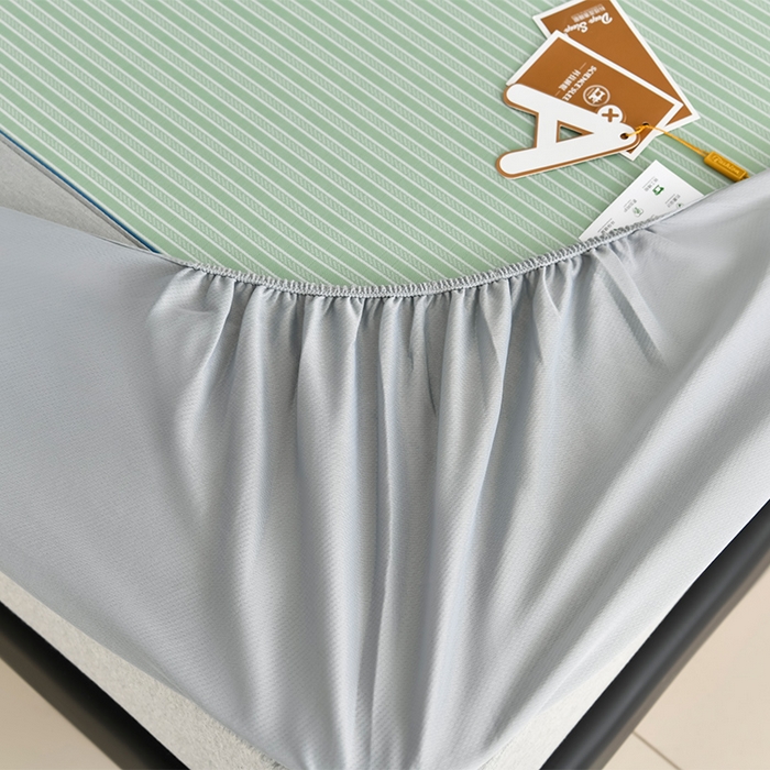 91家纺网 家纺一手货源 找家纺 小牛席业 2026新款经典条纹冰丝清凉席系列（床笠款）-绣球凉席藤席冰藤双面席冰丝席竹席凉席空调席草席三件套 绿色