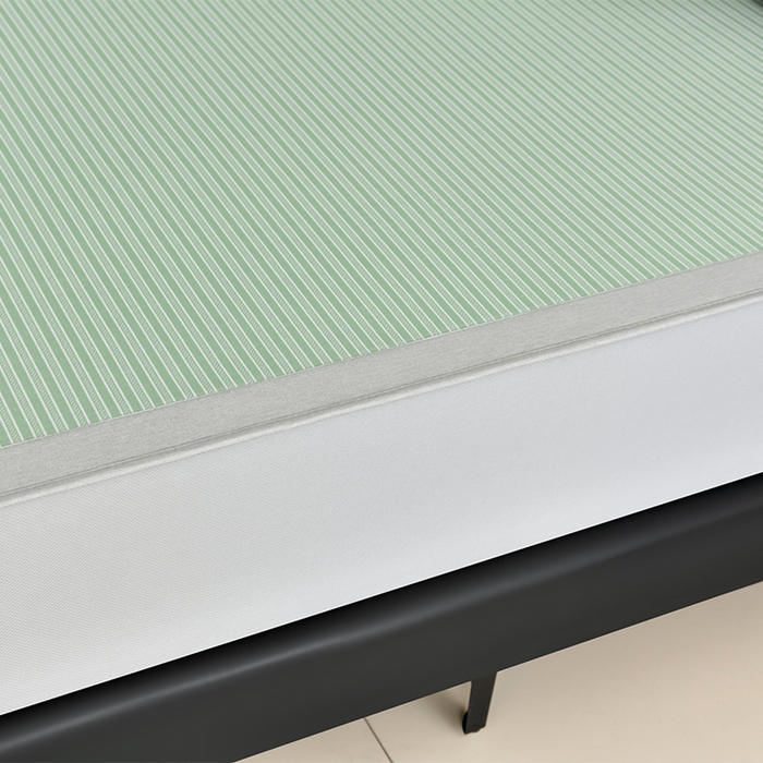 91家纺网 家纺一手货源 找家纺 小牛席业 2026新款经典条纹冰丝清凉席系列（床笠款）-绣球凉席藤席冰藤双面席冰丝席竹席凉席空调席草席三件套 绿色