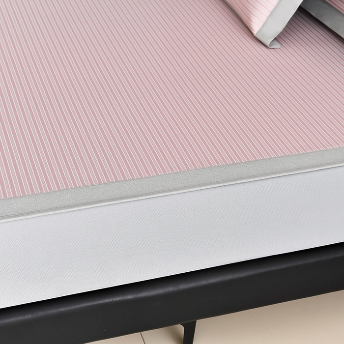 91家纺网 家纺一手货源 找家纺 小牛席业 2026新款经典条纹冰丝清凉席系列（床笠款）-绣球凉席藤席冰藤双面席冰丝席竹席凉席空调席草席三件套 粉色