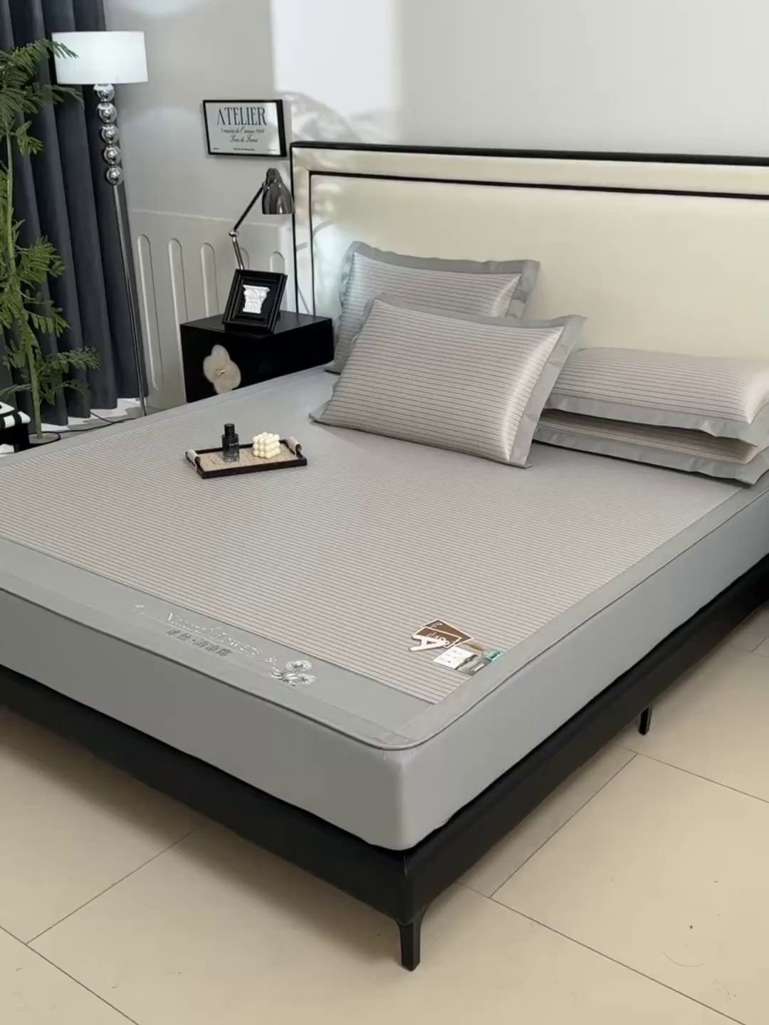 91家纺网 家纺一手货源 找家纺 小牛席业 2026新款经典条纹冰丝清凉席系列（床笠款）-绣球凉席藤席冰藤双面席冰丝席竹席凉席空调席草席三件套 香槟