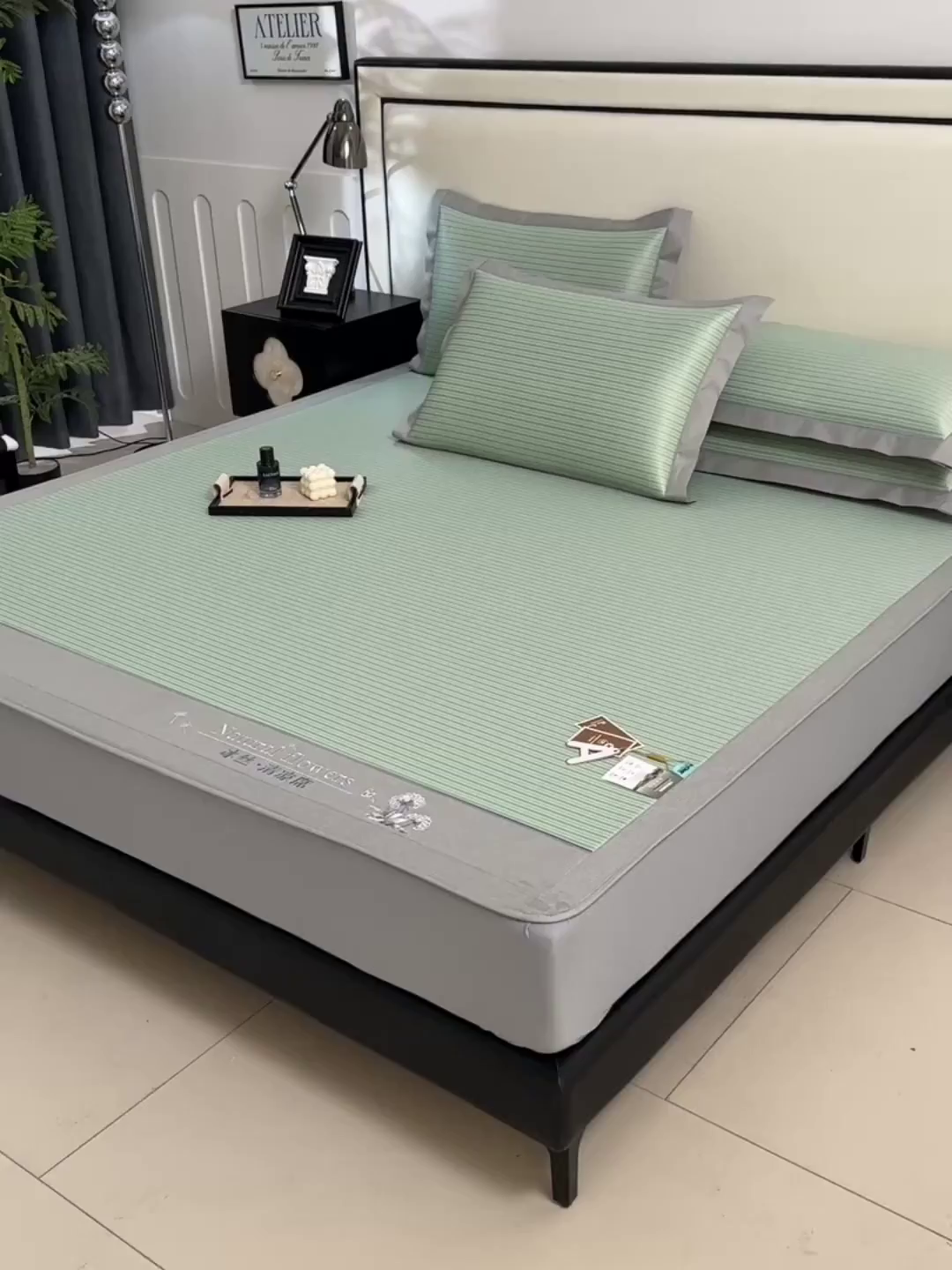 91家纺网 家纺一手货源 找家纺 小牛席业 2026新款经典条纹冰丝清凉席系列（床笠款）-绣球凉席藤席冰藤双面席冰丝席竹席凉席空调席草席三件套 绿色