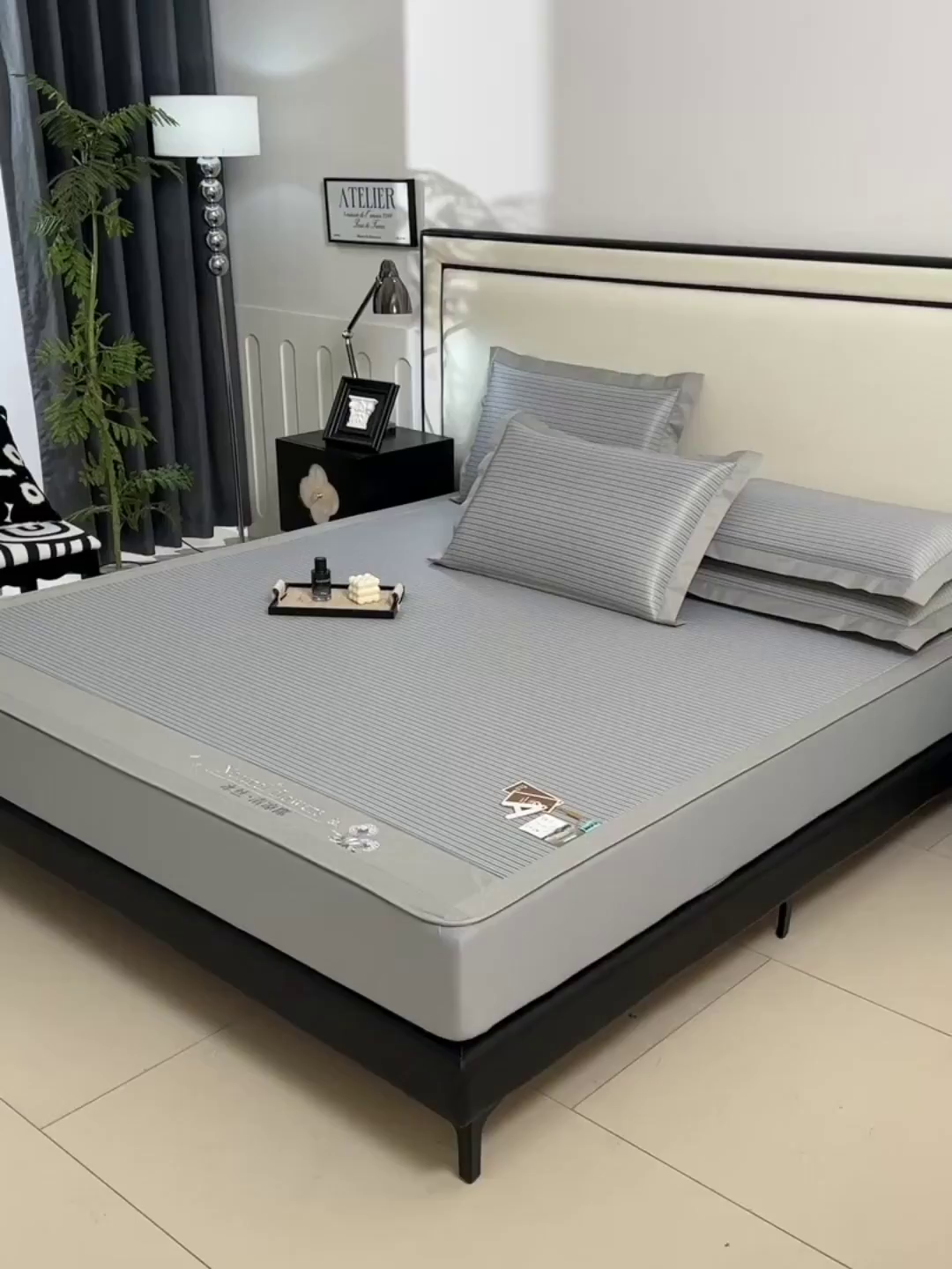 91家纺网 家纺一手货源 找家纺 （总）小牛席业 2026新款经典条纹冰丝清凉席系列（床笠款）-绣球凉席藤席冰藤双面席冰丝席竹席凉席空调席草席三件套