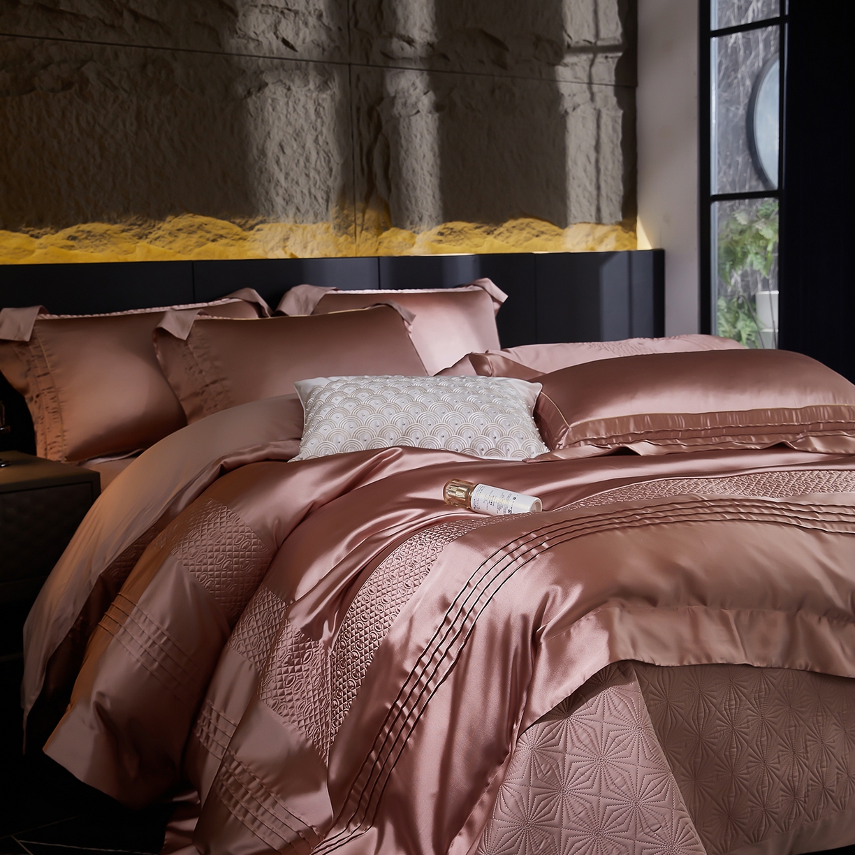 91家纺网 家纺一手货源 找家纺 （总）edra 2026新款真丝天丝轻奢床盖款四件套-凯瑟琳