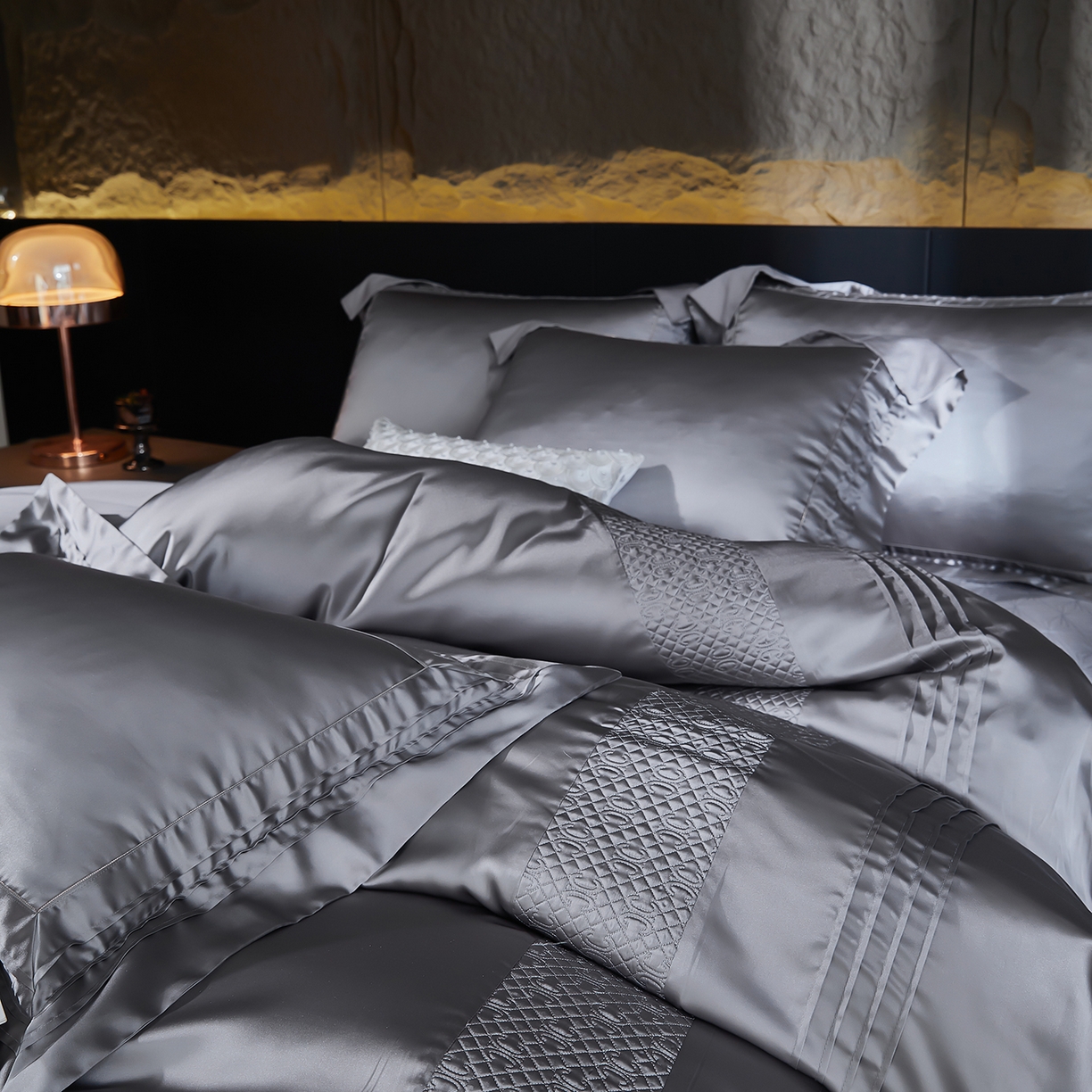 91家纺网 家纺一手货源 找家纺 edra 2026新款真丝天丝轻奢床盖款四件套-凯瑟琳 凯瑟琳灰色
