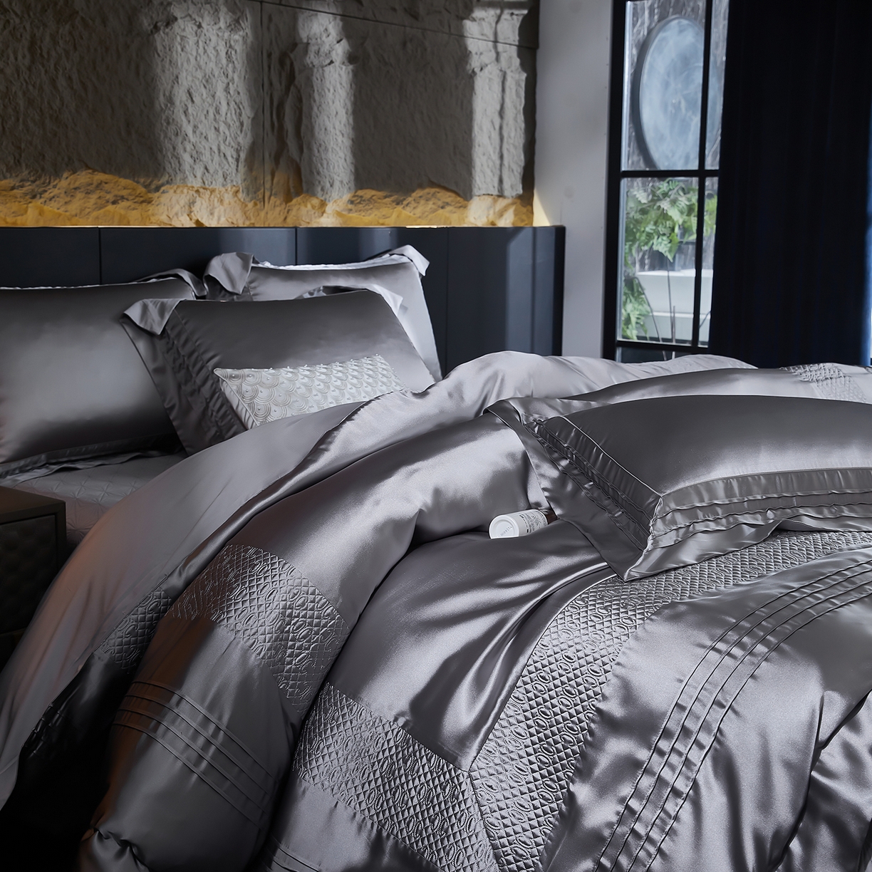 91家纺网 家纺一手货源 找家纺 edra 2026新款真丝天丝轻奢床盖款四件套-凯瑟琳 凯瑟琳灰色