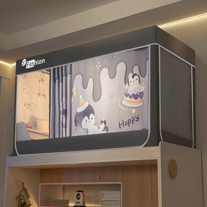 91家纺网 家纺一手货源 找家纺 壹和 2026新款强遮光纳米技术静电植绒环保透气床帘加密纱学生蚊帐 企鹅宝宝