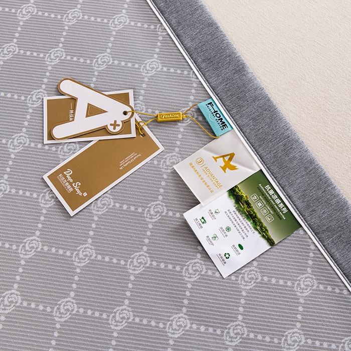 91家纺网 家纺一手货源 找家纺 小牛席业 2026新款轻奢风小玫瑰凉感冰丝席系列凉席藤席冰丝席冰丝席凉感席乳胶席凉感豆豆席 灰色