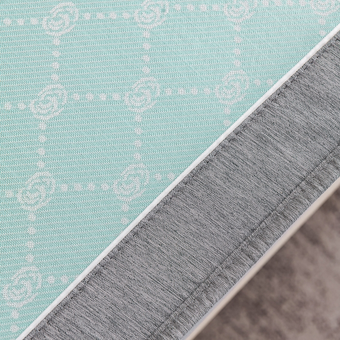 91家纺网 家纺一手货源 找家纺 小牛席业 2026新款轻奢风提花凉感冰丝席系列（床笠款）小玫瑰凉席藤席冰藤双面席冰丝席竹席凉席空调席草席三件套 湖蓝