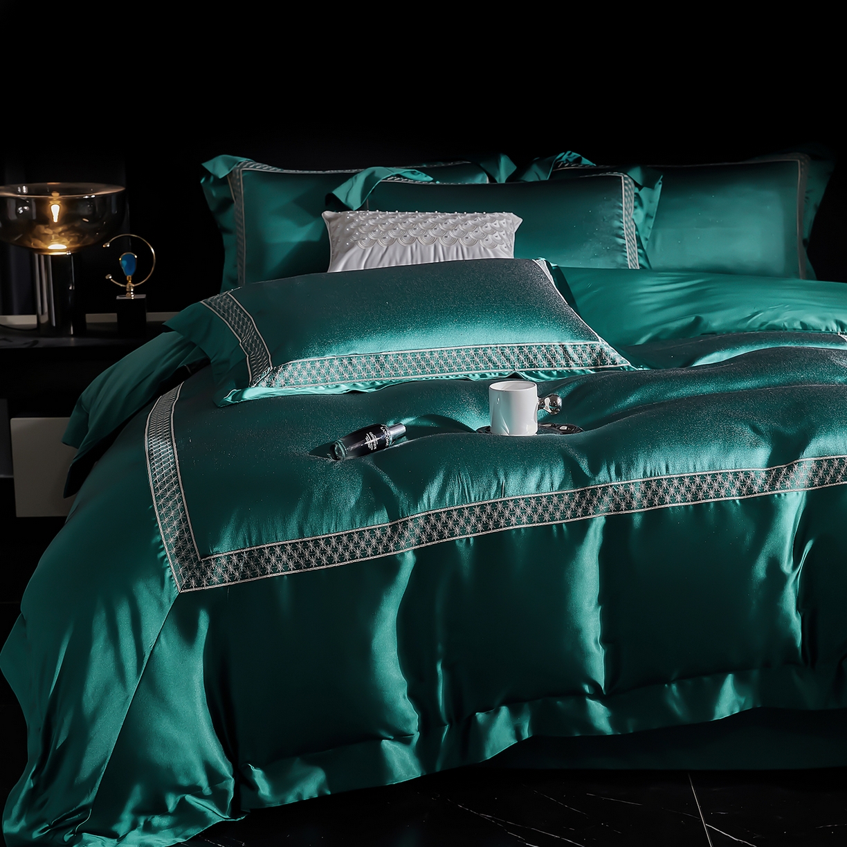 91家纺网 家纺一手货源 找家纺 （总）edra 2026新款真丝天丝轻奢提花床盖款四件套-缇芙尼