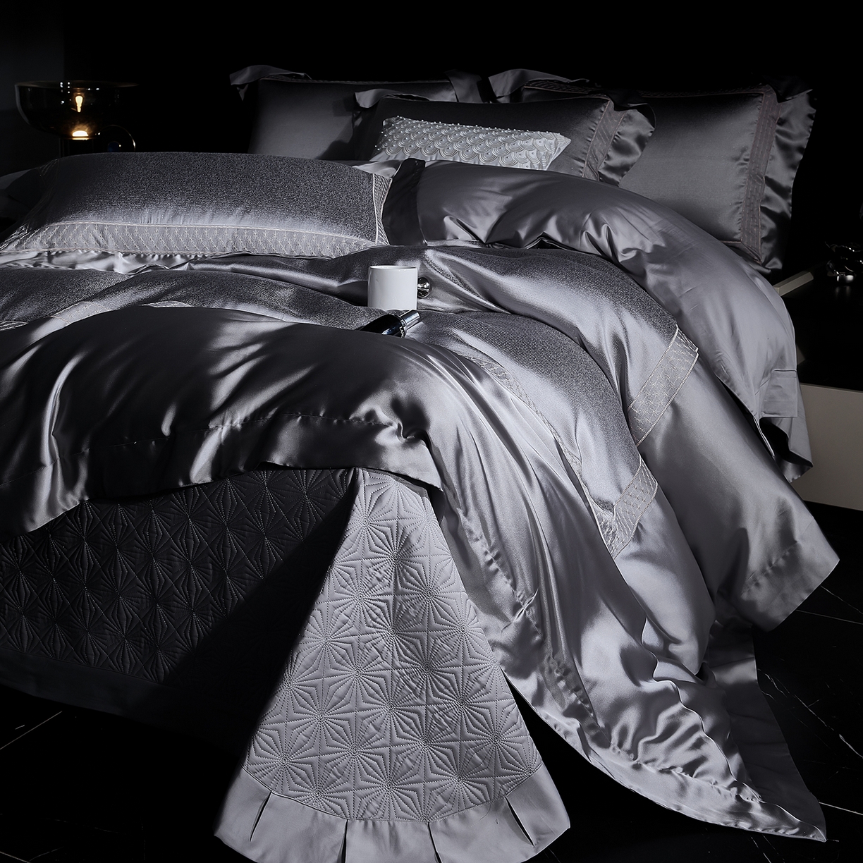 91家纺网 家纺一手货源 找家纺 edra 2026新款真丝天丝轻奢提花床盖款四件套-缇芙尼 缇芙尼灰色