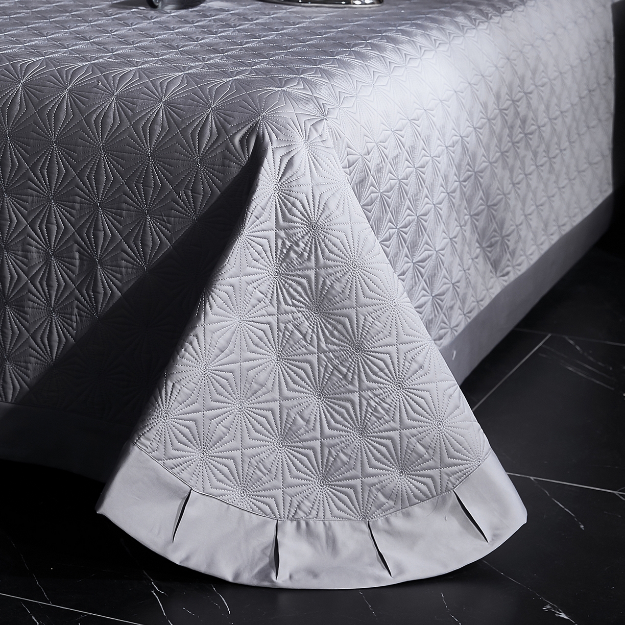 91家纺网 家纺一手货源 找家纺 edra 2026新款真丝天丝轻奢提花床盖款四件套-缇芙尼 缇芙尼灰色