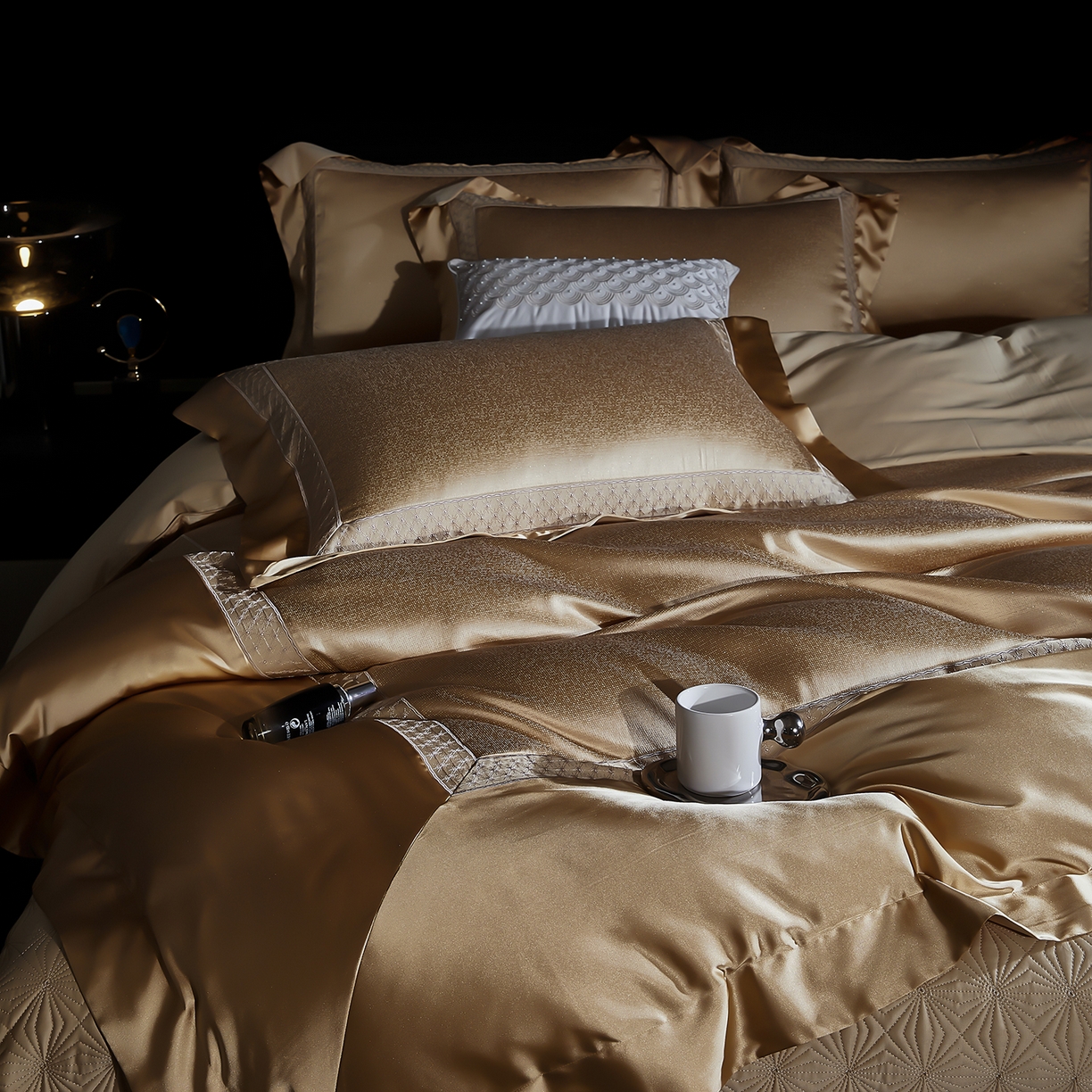 91家纺网 家纺一手货源 找家纺 edra 2026新款真丝天丝轻奢提花床盖款四件套-缇芙尼 缇芙尼金色